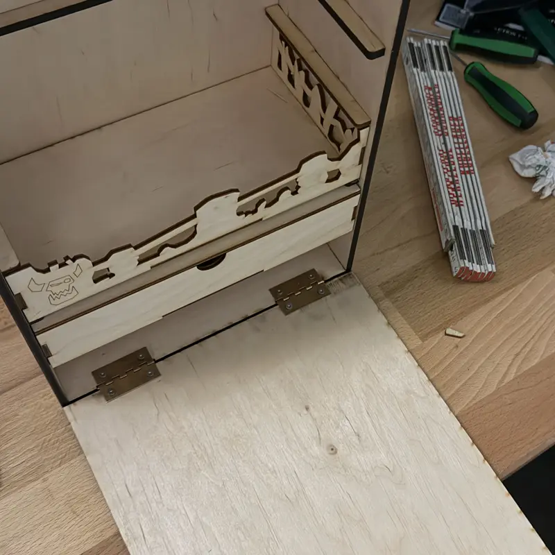 Wood shavings on the workbench